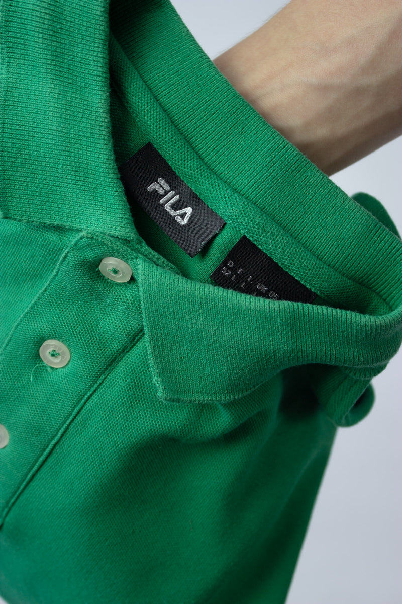 Grünes Poloshirt von FILA Detailansicht des Etiketts